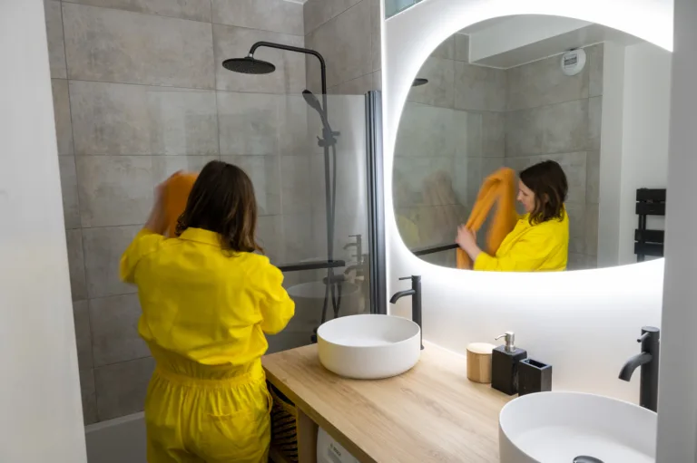 Salle de bain et produits de beauté : simplification et rangement